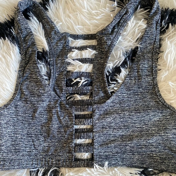 Victoria’s Secret PINK Sports Bra‎ - Picture 2 of 4